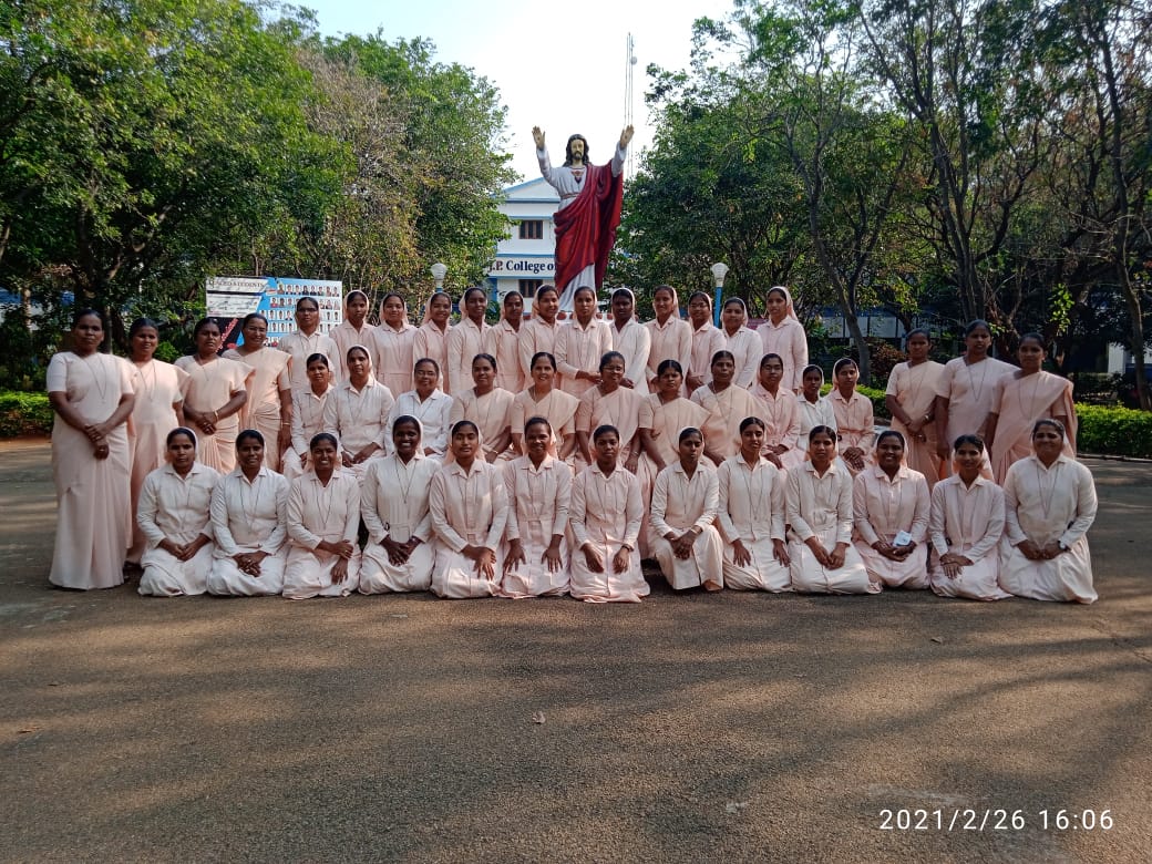 SISTERS GROUP PHOTOS